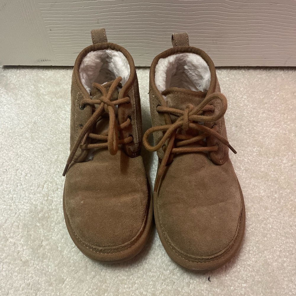 Ugg Neumel